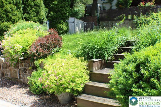 1020 Moravia Street, Lower Saucon Twp, PA 18015