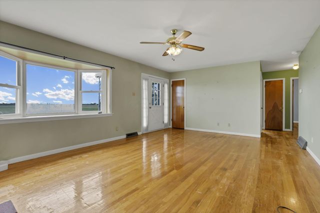 4849 Campbell Road, Ashville, OH 43103