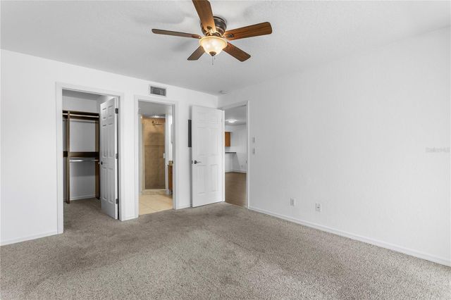 10399 PARADISE BOULEVARD 106B, Treasure Island, FL 33706