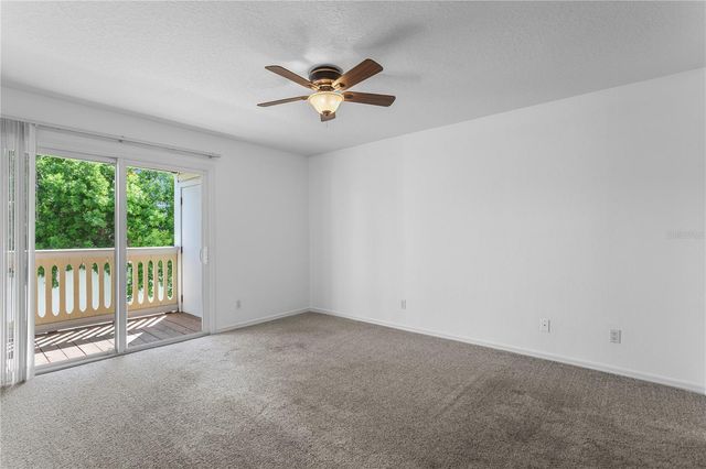 10399 PARADISE BOULEVARD 106B, Treasure Island, FL 33706