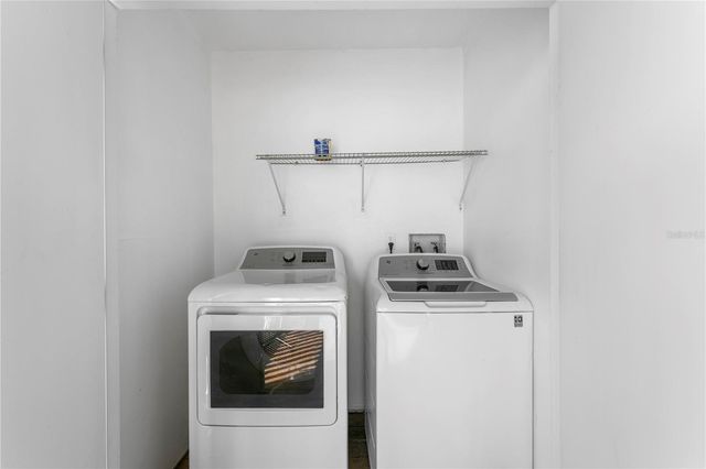 10399 PARADISE BOULEVARD 106B, Treasure Island, FL 33706