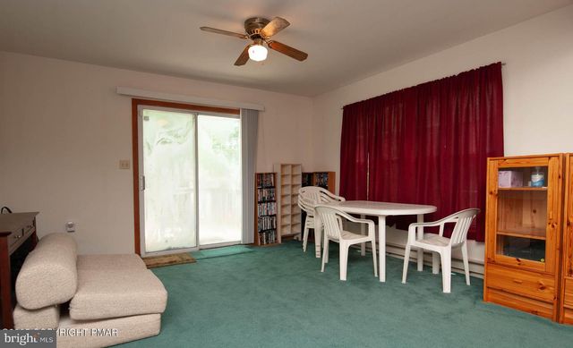 3216 CARLISLE CT, Bushkill, PA 18324