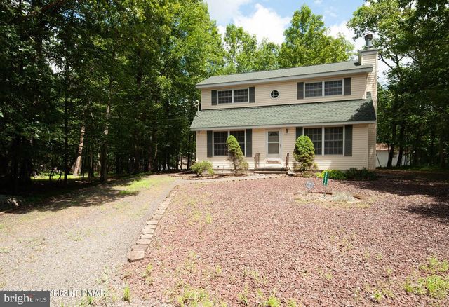 3216 CARLISLE CT, Bushkill, PA 18324