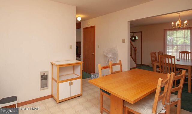 3216 CARLISLE CT, Bushkill, PA 18324