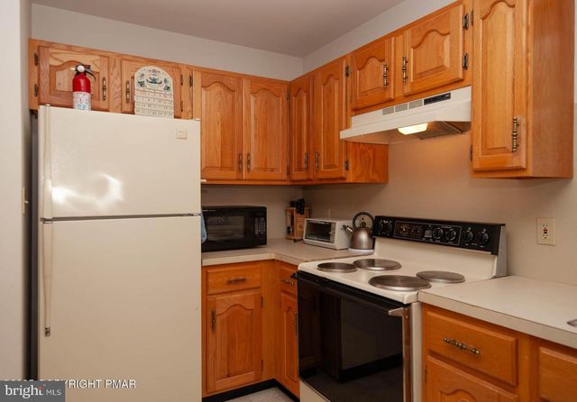 3216 CARLISLE CT, Bushkill, PA 18324