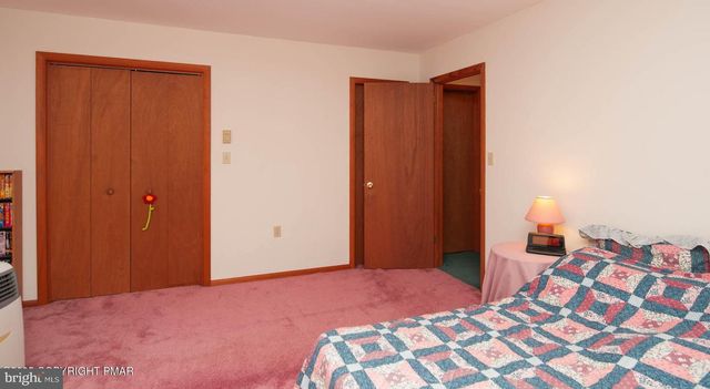 3216 CARLISLE CT, Bushkill, PA 18324