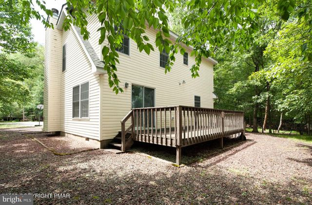 3216 CARLISLE CT, Bushkill, PA 18324