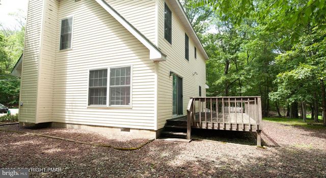 3216 CARLISLE CT, Bushkill, PA 18324