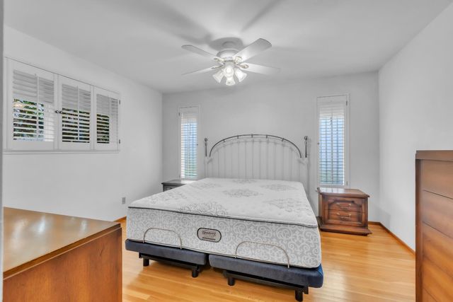 61 Saratoga Cir, Sacramento, CA 95864