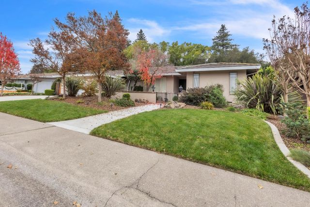 61 Saratoga Cir, Sacramento, CA 95864