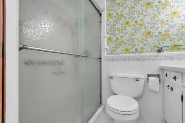 61 Saratoga Cir, Sacramento, CA 95864