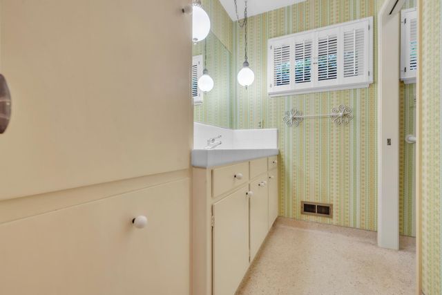 61 Saratoga Cir, Sacramento, CA 95864