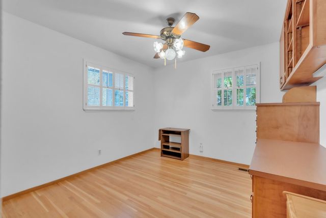 61 Saratoga Cir, Sacramento, CA 95864