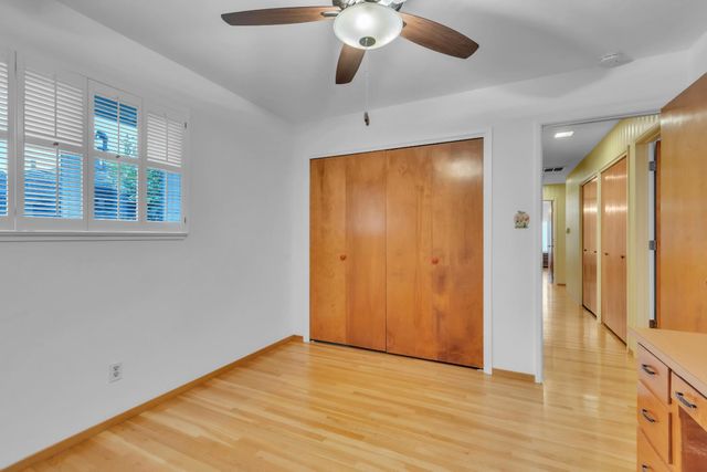 61 Saratoga Cir, Sacramento, CA 95864