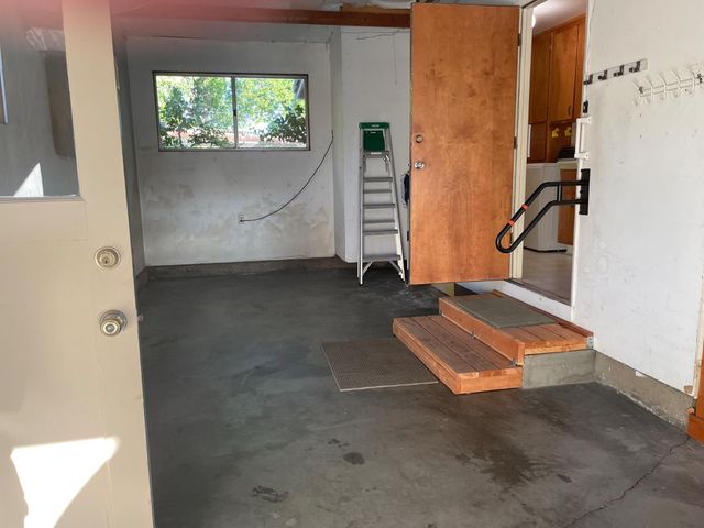 61 Saratoga Cir, Sacramento, CA 95864