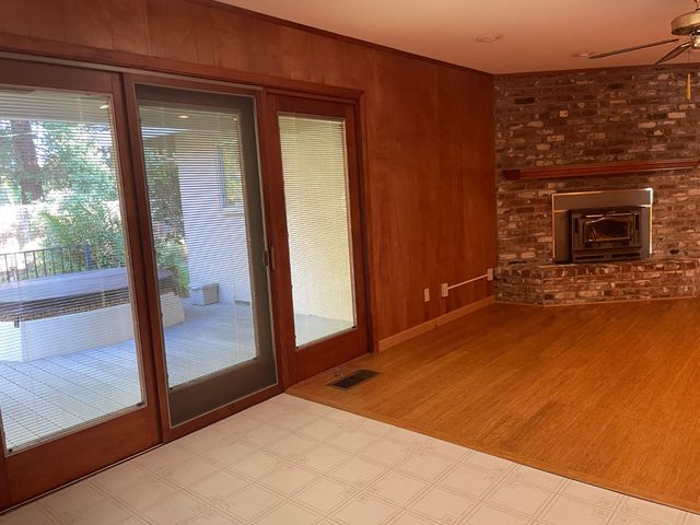 61 Saratoga Cir, Sacramento, CA 95864