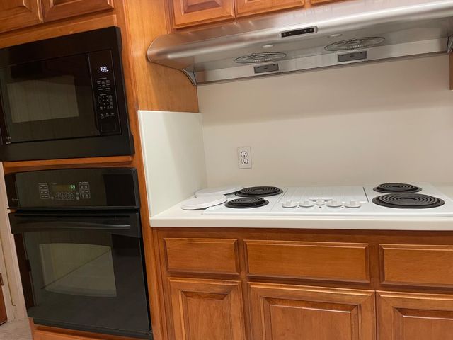 61 Saratoga Cir, Sacramento, CA 95864