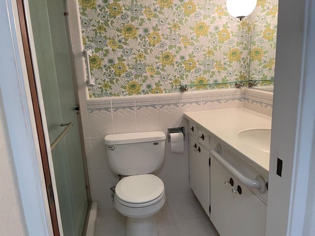 61 Saratoga Cir, Sacramento, CA 95864