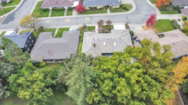 61 Saratoga Cir, Sacramento, CA 95864