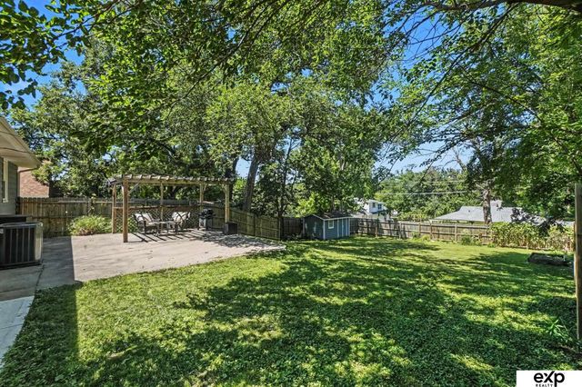 6456 Parker Street, Omaha, NE 68104