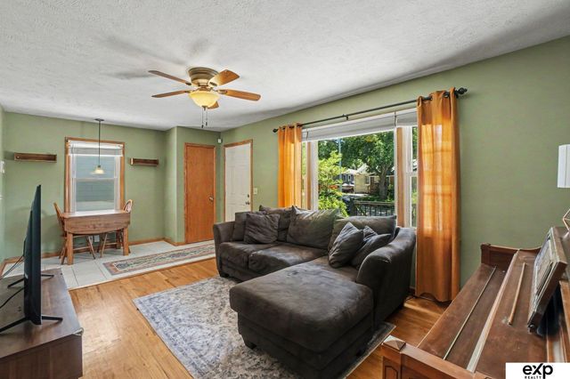 6456 Parker Street, Omaha, NE 68104