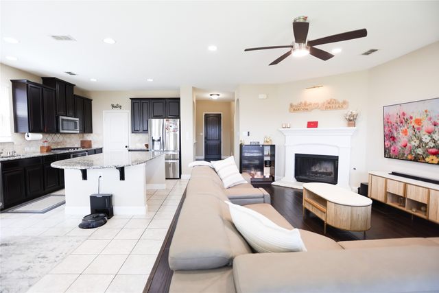 1952 Sunny Side Drive, Little Elm, TX 75068