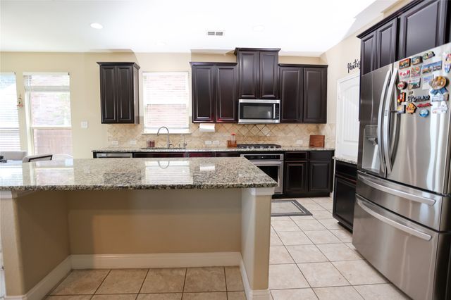 1952 Sunny Side Drive, Little Elm, TX 75068