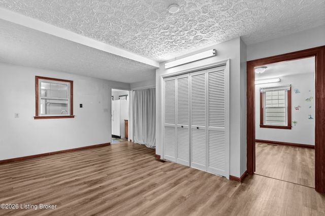 4630 Taylor Blvd, Louisville, KY 40215