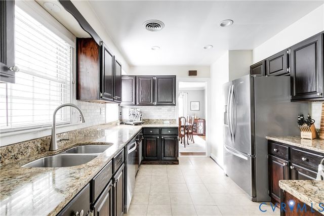 5913 W Club Ln, Richmond, VA 23226