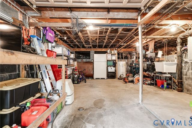 5913 W Club Ln, Richmond, VA 23226