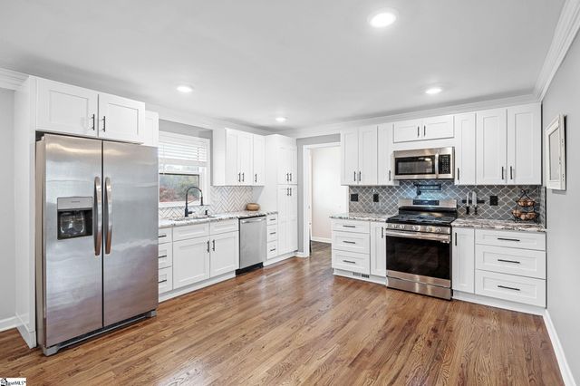 204 Greenacre Road, Greenville, SC 29607