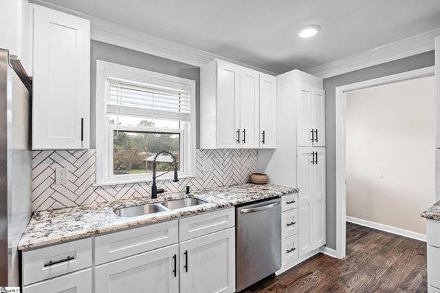 204 Greenacre Road, Greenville, SC 29607