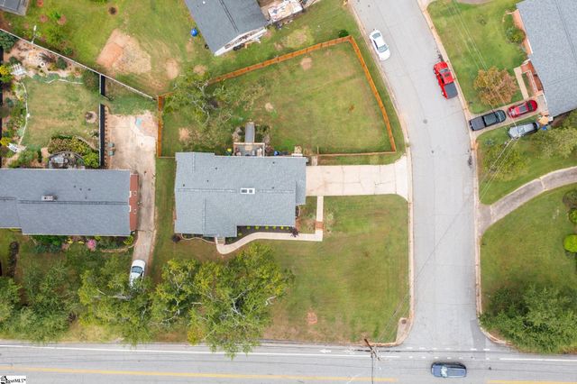 204 Greenacre Road, Greenville, SC 29607