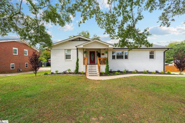 204 Greenacre Road, Greenville, SC 29607