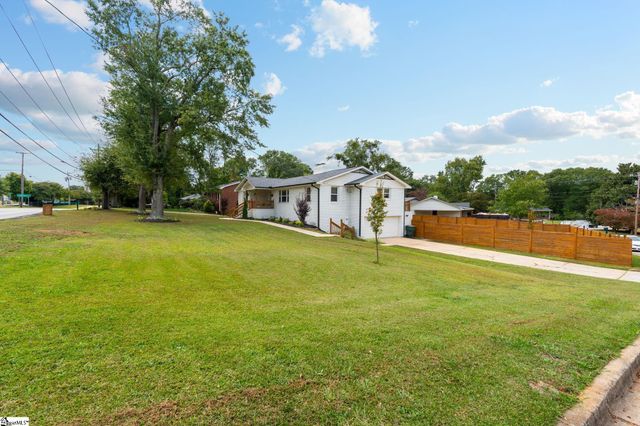 204 Greenacre Road, Greenville, SC 29607