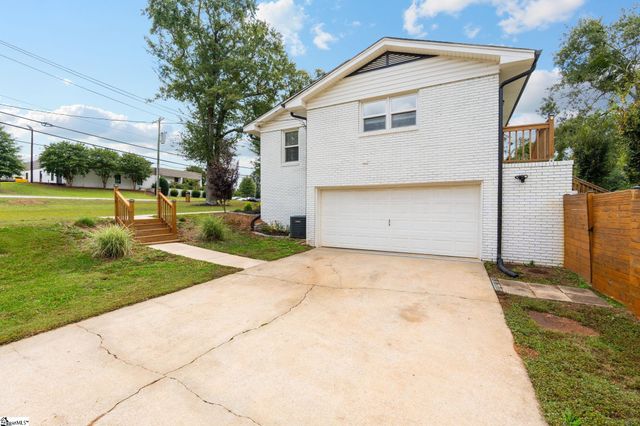 204 Greenacre Road, Greenville, SC 29607