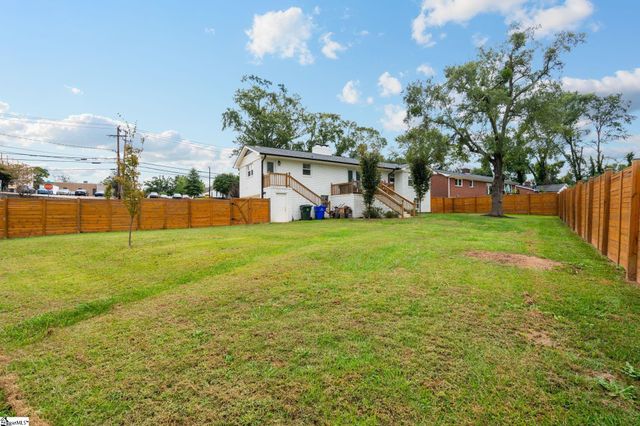 204 Greenacre Road, Greenville, SC 29607