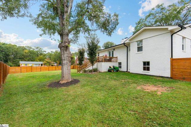 204 Greenacre Road, Greenville, SC 29607