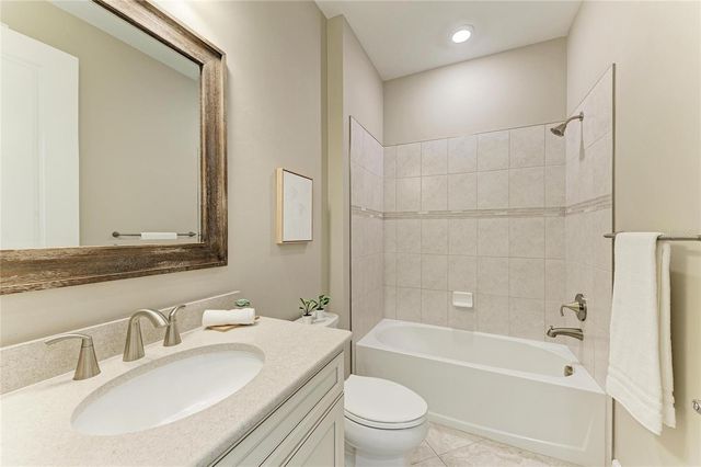 7110 GRADFORD COURT, Bradenton, FL 34202