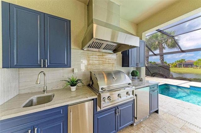 7110 GRADFORD COURT, Bradenton, FL 34202