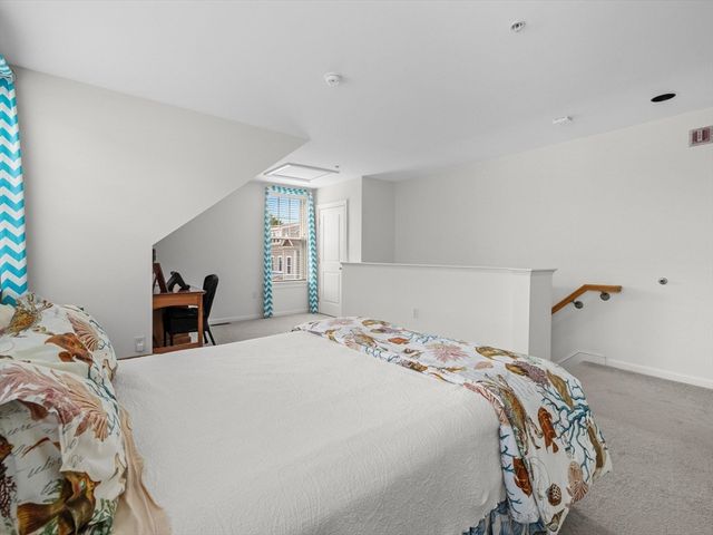 5 Honora Ln 5, Bourne, MA 02532