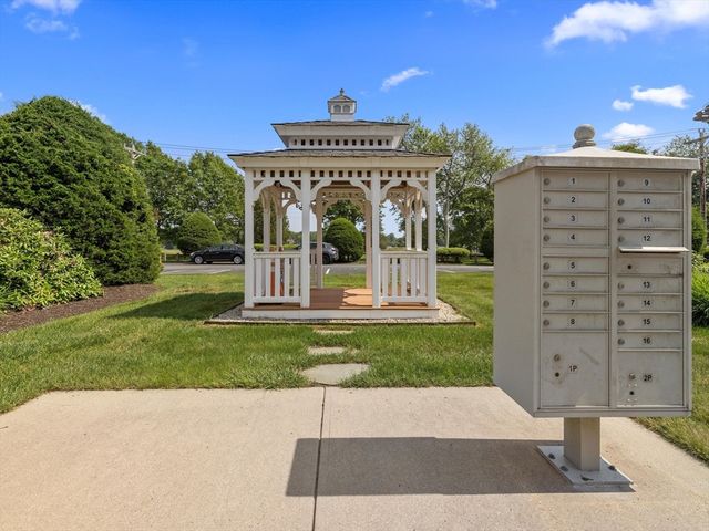 5 Honora Ln 5, Bourne, MA 02532