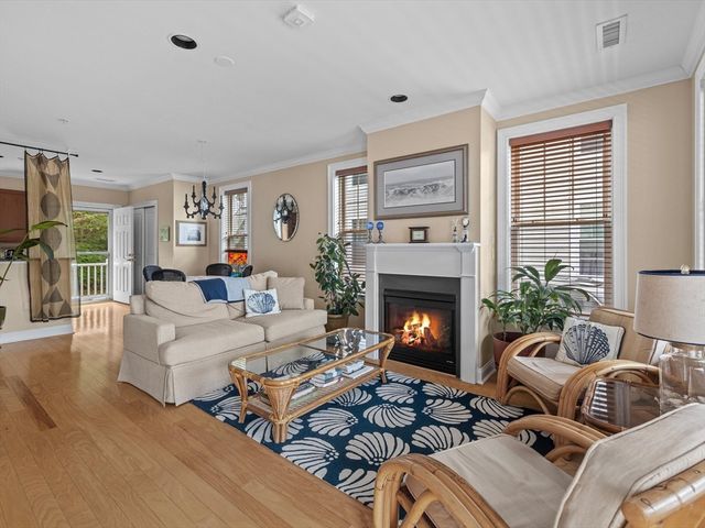 5 Honora Ln 5, Bourne, MA 02532