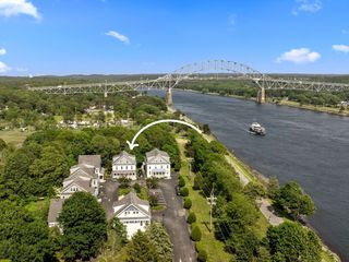 5 Honora Ln 5, Bourne, MA 02532