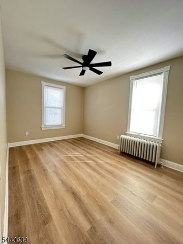 364 Thomas St, Phillipsburg Town, NJ 08865