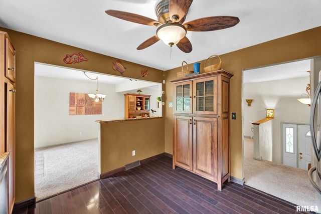 760 E POPLET HOLLOW Road, Peoria, IL 61615