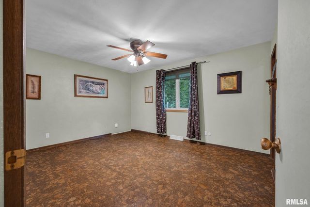 760 E POPLET HOLLOW Road, Peoria, IL 61615