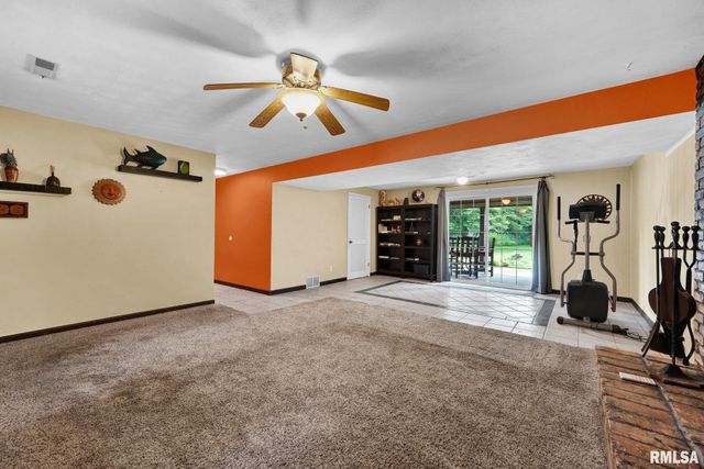 760 E POPLET HOLLOW Road, Peoria, IL 61615