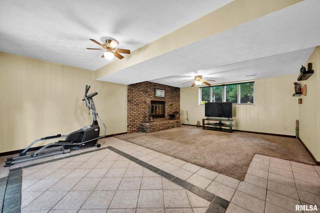 760 E POPLET HOLLOW Road, Peoria, IL 61615