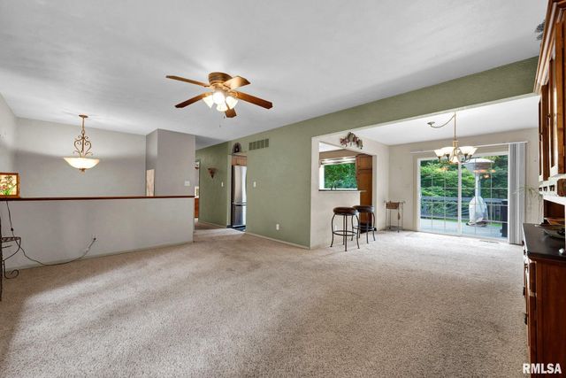 760 E POPLET HOLLOW Road, Peoria, IL 61615